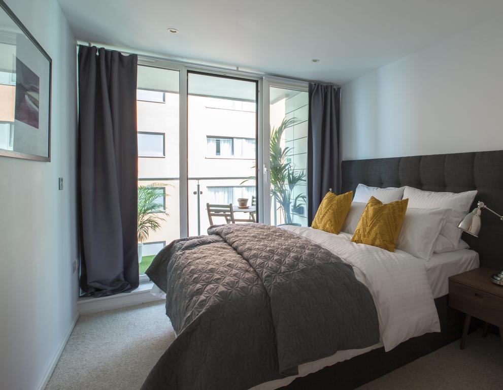 Royal Victoria Docks Apartment London Bilik gambar