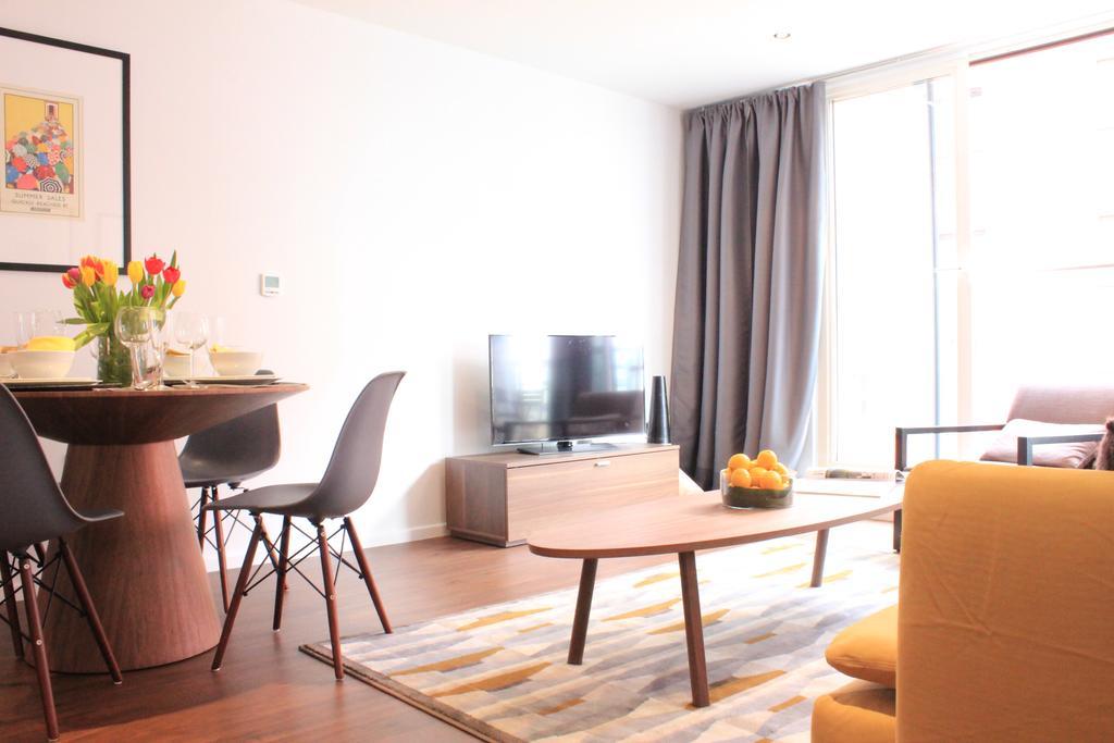 Royal Victoria Docks Apartment London Bilik gambar